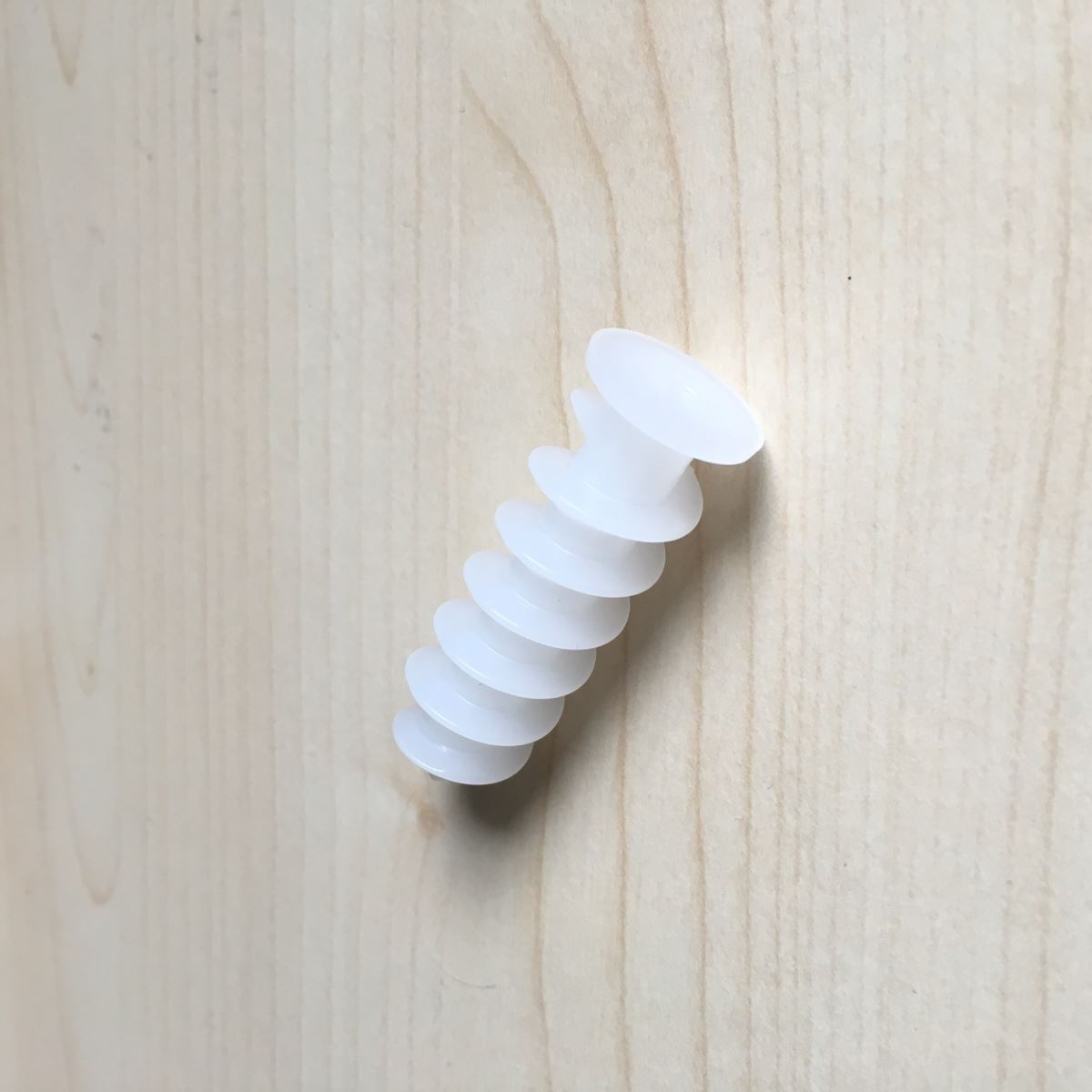 Insektenschutz Können Mückengitter in der Isolation der Hauswand befestigt werden?